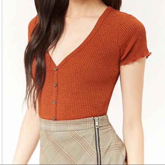 Ribbed lettuce edge top - Picture 1 of 3